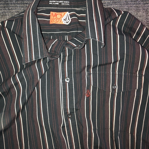 Volcom Tailored Shirt - Picture 4 of 4